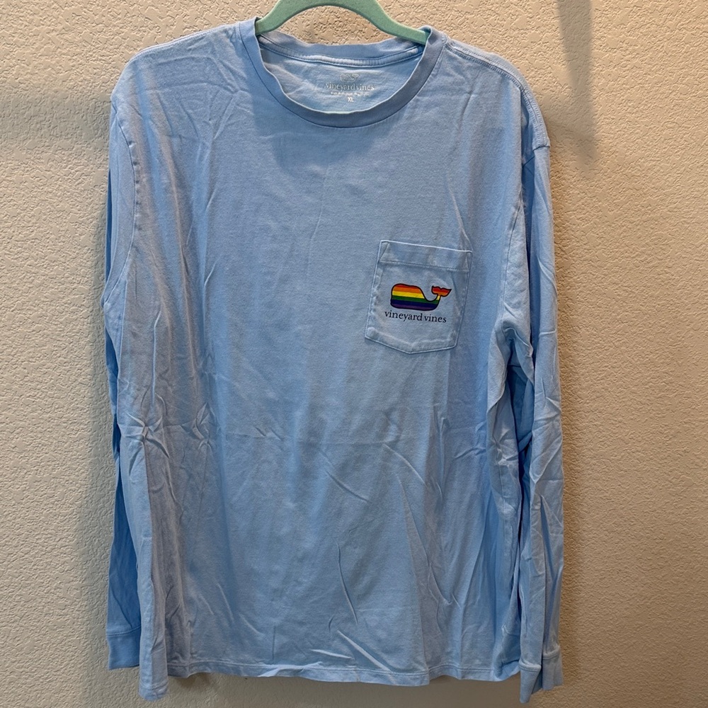 Vineyard Vines Men's Sky Blue Long Sleeve Tee with Rainbow Whale Logo